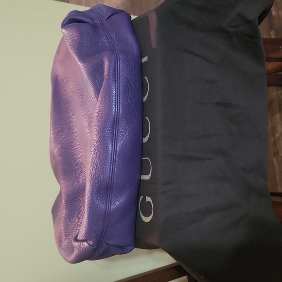 Authentic Gucci Hobo - Picture 3 of 7